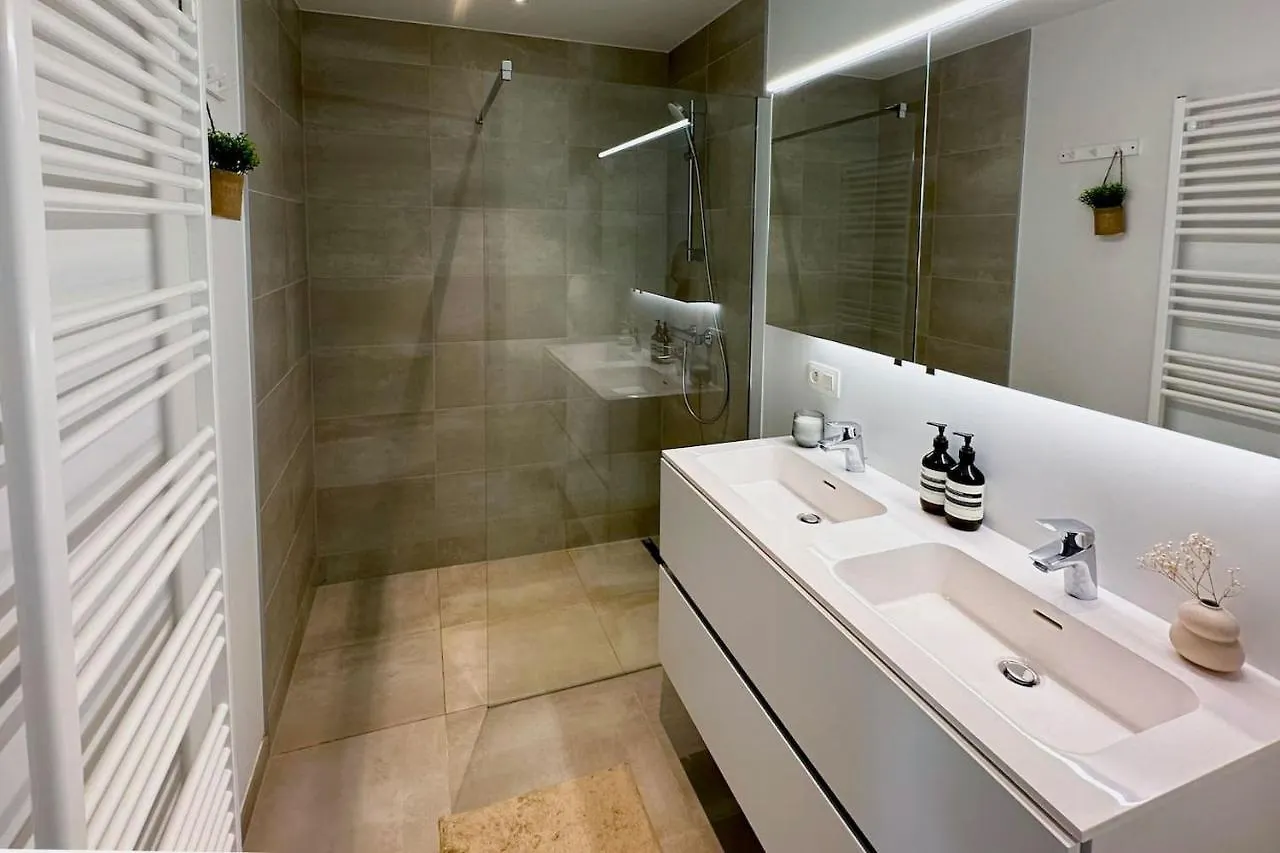 אנטוורפן Brand New, Luxury & Spacious Apartment בלגיה